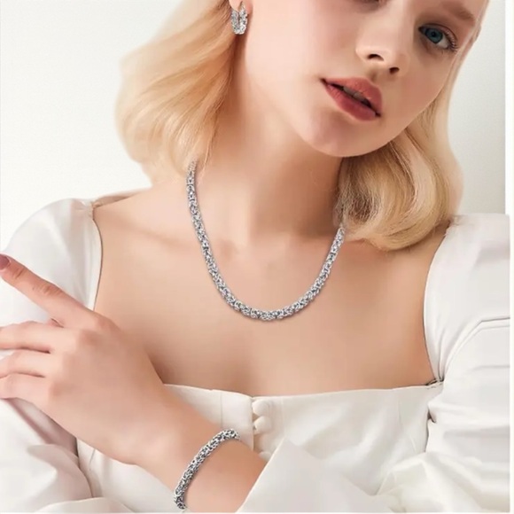 Elegant Byzantine Chain Jewelry Set - Picture 5 of 6
